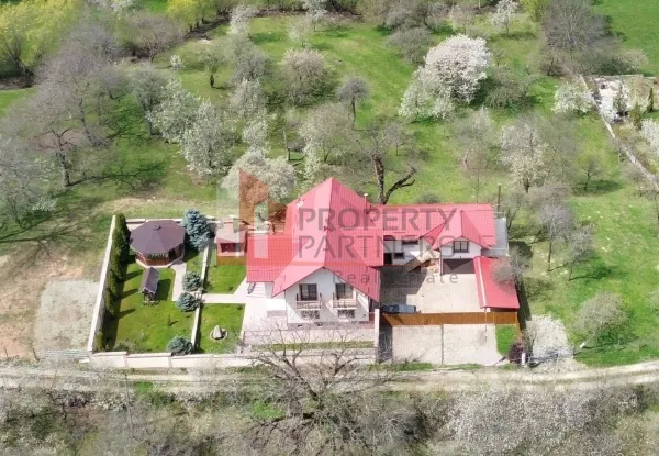 Casă 10 camere Bran - poza 1