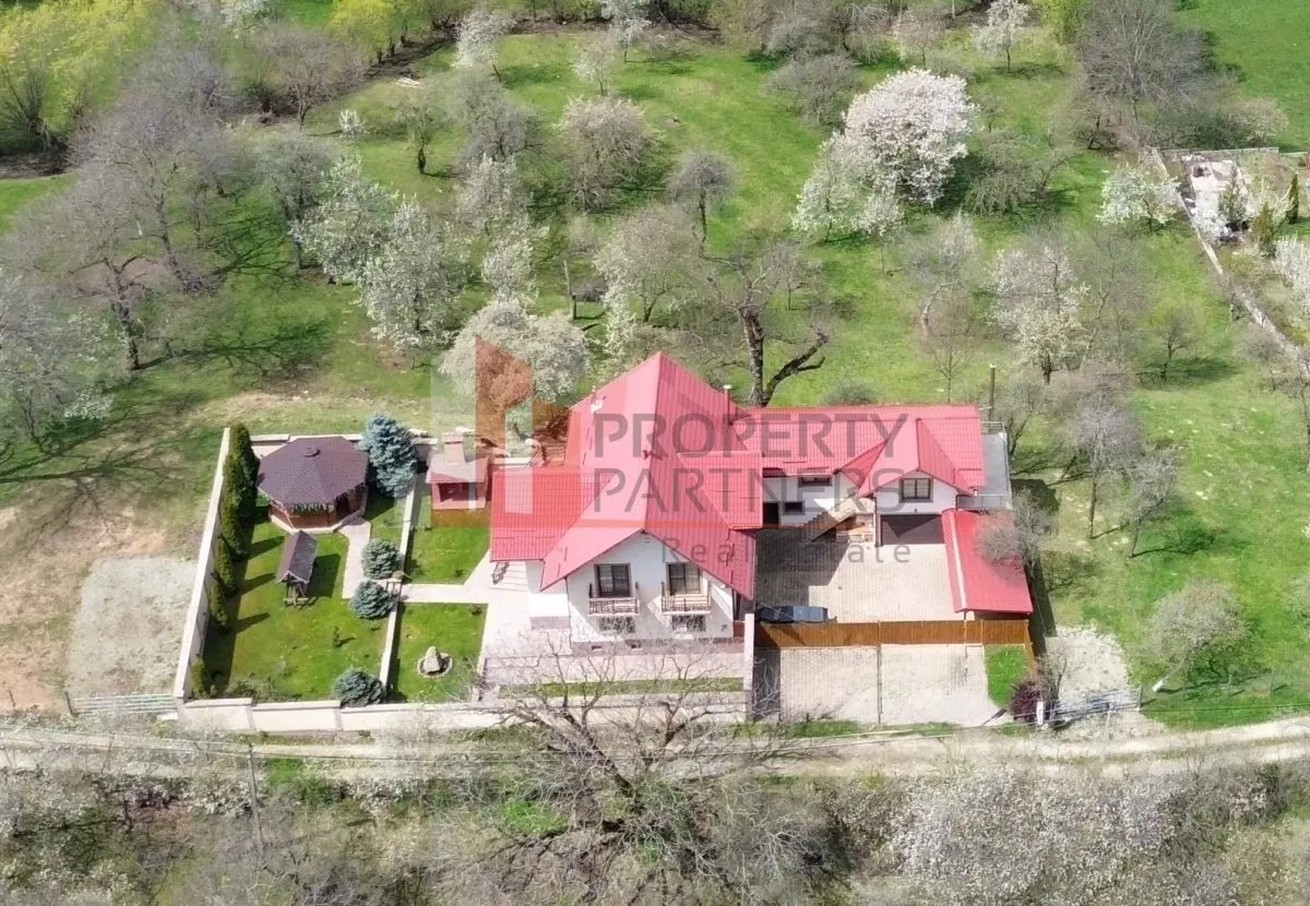 Casă 10 camere Bran - poza 1