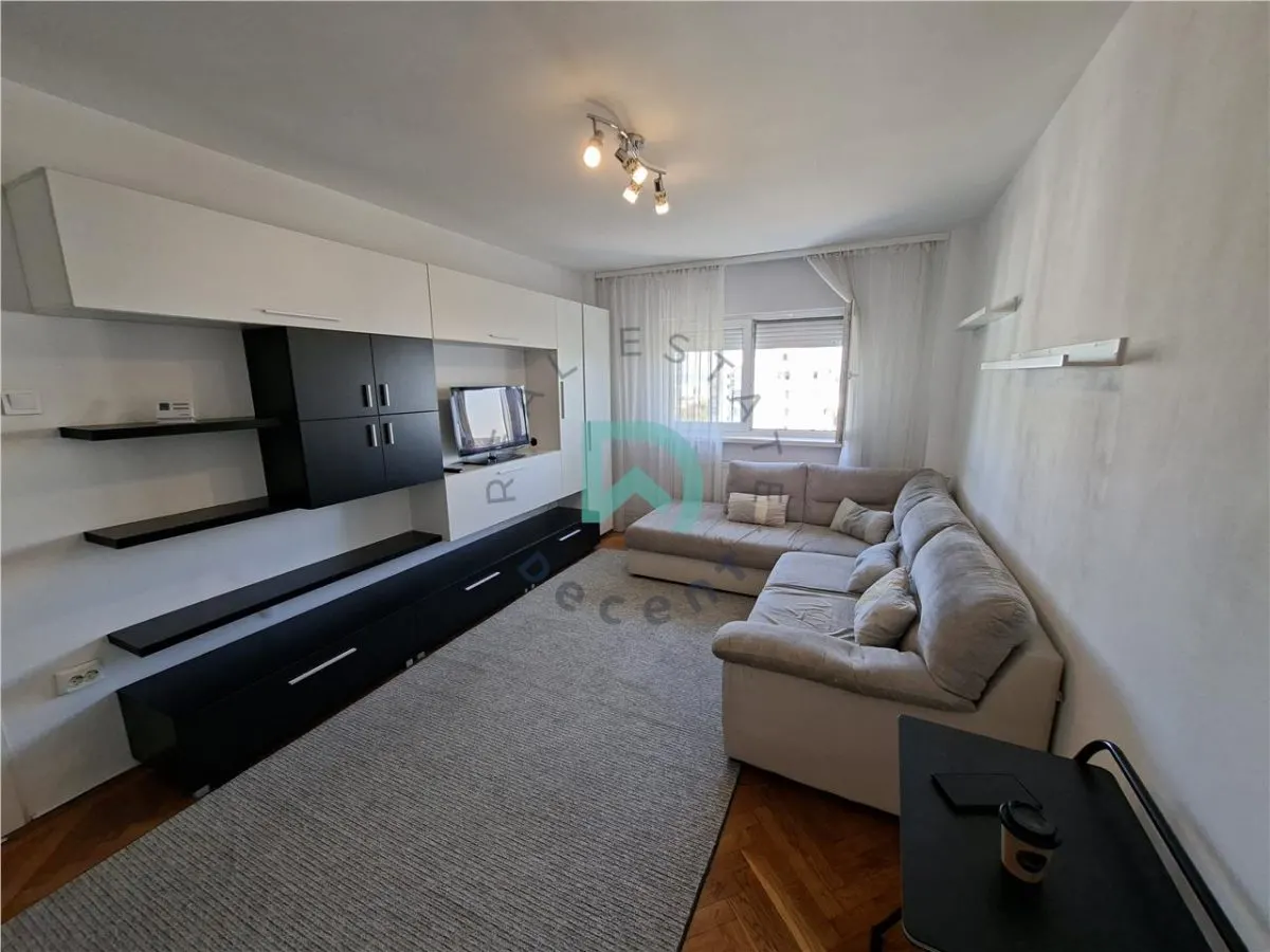 Apartament 3 camere Brașov - poza 1
