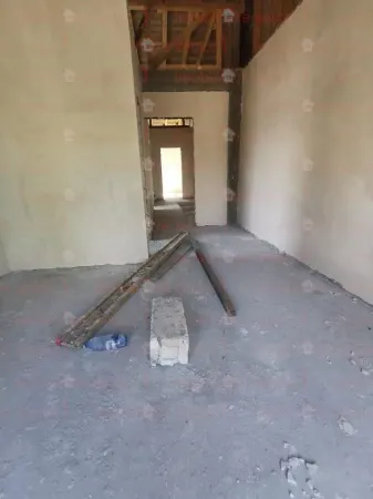 Casă 4 camere Ostratu - poza 4