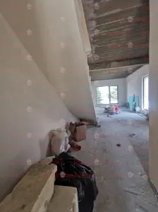 Casă 4 camere Ostratu - poza 5