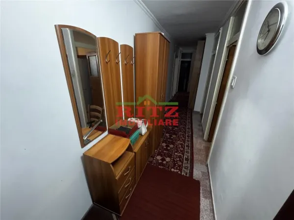 Apartament 4 camere Slatina - poza 9