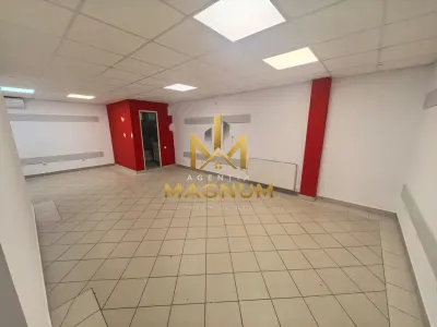 Spațiu comercial stradal | Vitrină mare | Zonă cu trafic intens - Baia Mare