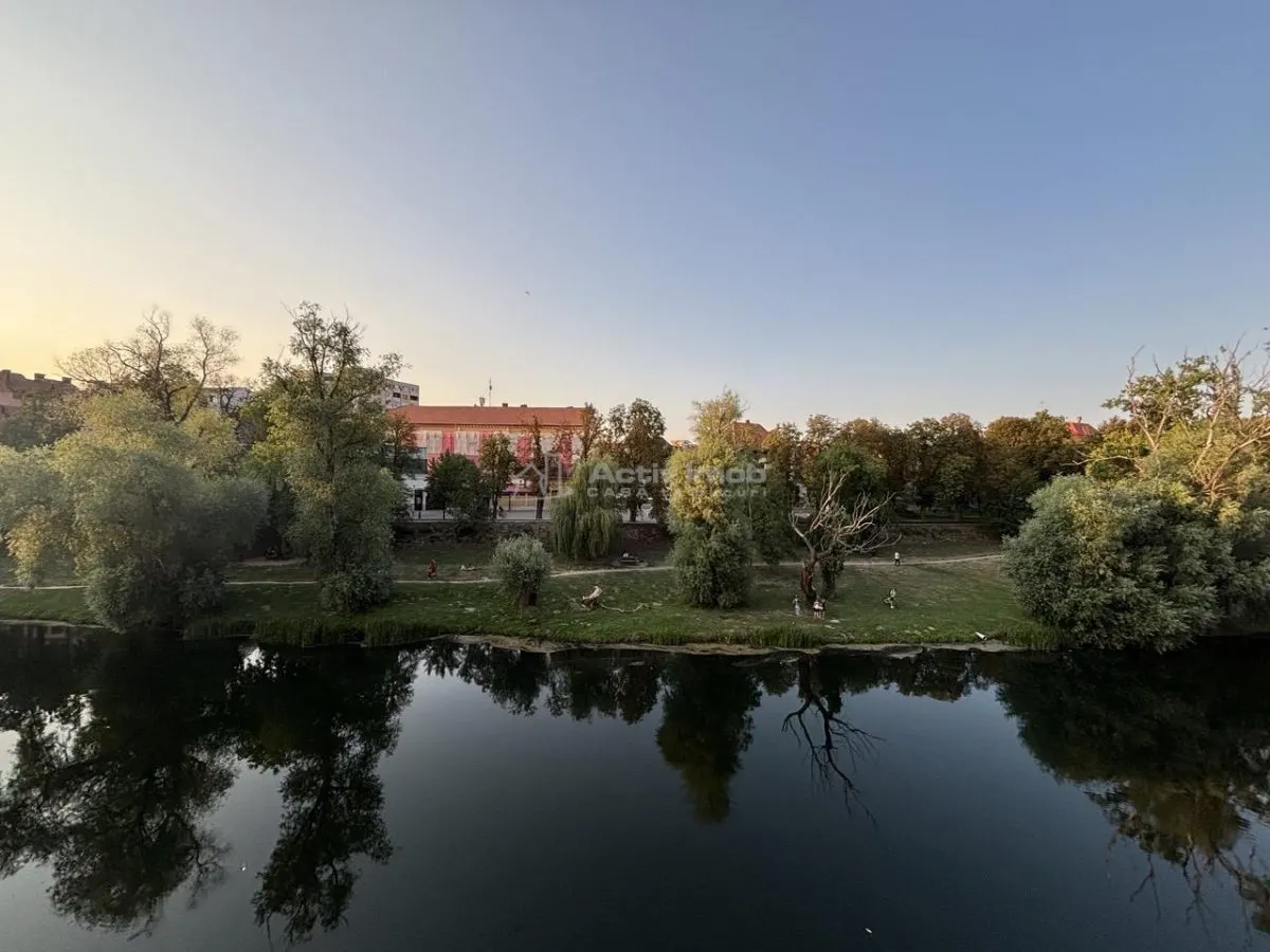 Apartament 4 camere Oradea - poza 1