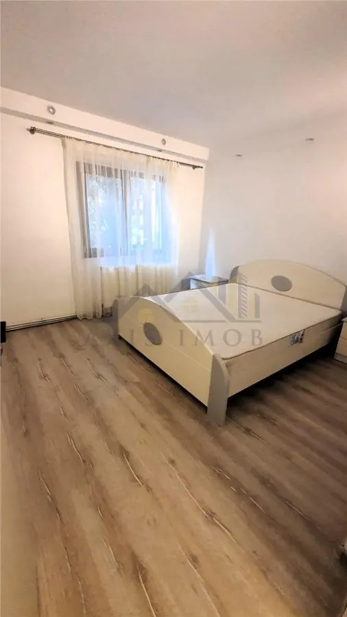 Apartament 3 camere Buzău - poza 1
