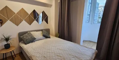 Închiriere 2 Camere Unirii, Decomandat Bloc Reabilitat - Bucuresti