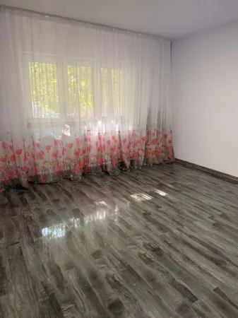 Apartament 4 camere București - poza 1