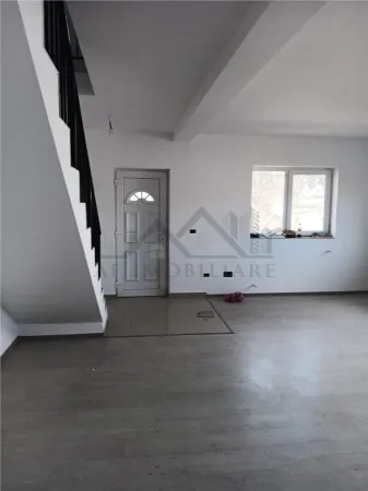 Casă 4 camere Iași - poza 2