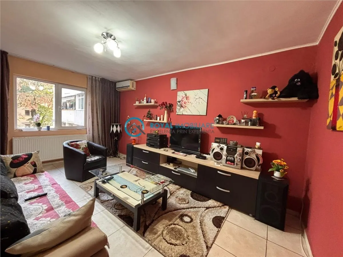 Apartament 3 camere Ploiești - poza 1