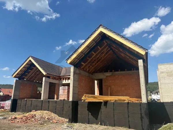 Casă 4 camere Corunca - poza 3