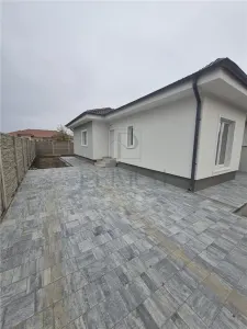 Casă 4 camere Moșnița Nouă - poza 2