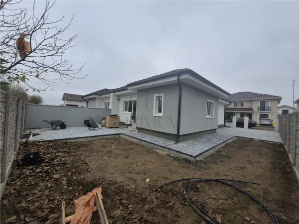 Casă 4 camere Moșnița Nouă - poza 3