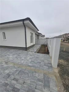 Casă 4 camere Moșnița Nouă - poza 4