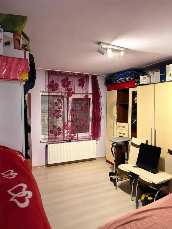 Apartament 3 camere Oradea - poza 1