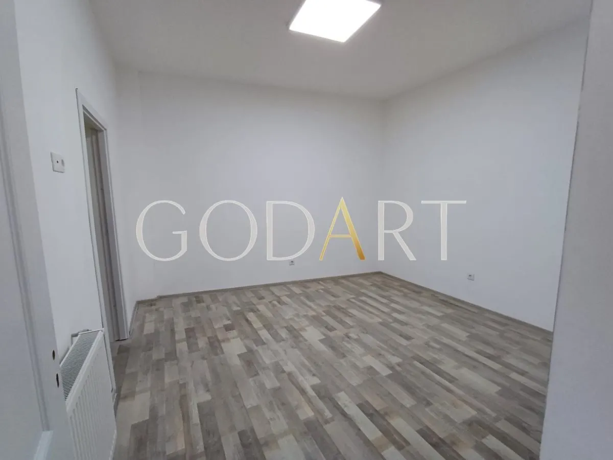 Casă 4 camere București - poza 1