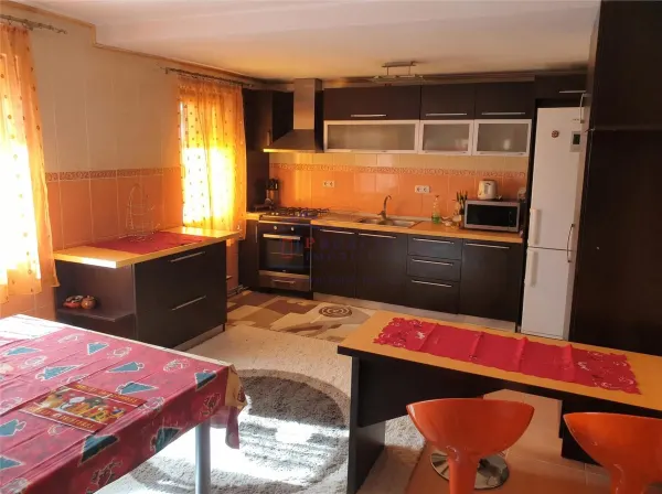 Casă 7 camere Suceava - poza 2