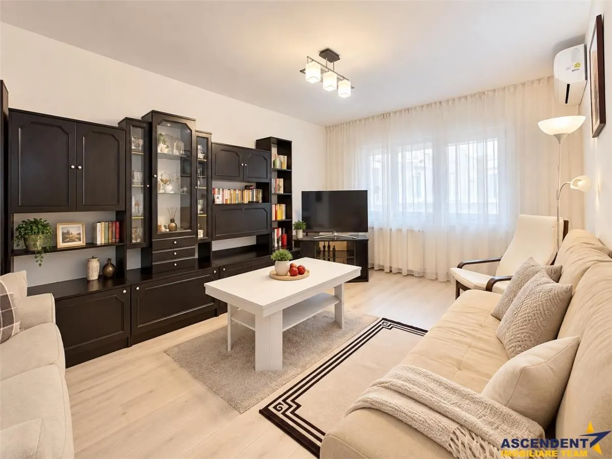 Apartament 3 camere Brașov - poza 1