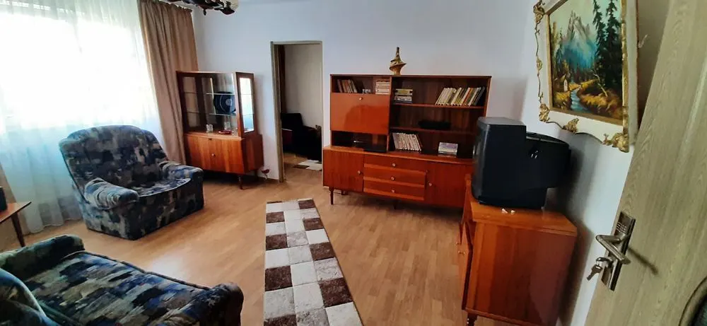 Apartament 3 camere Târgoviște - poza 1