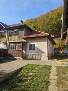 Casa de vanzare in Cugir pe Raul Mic - Cugir