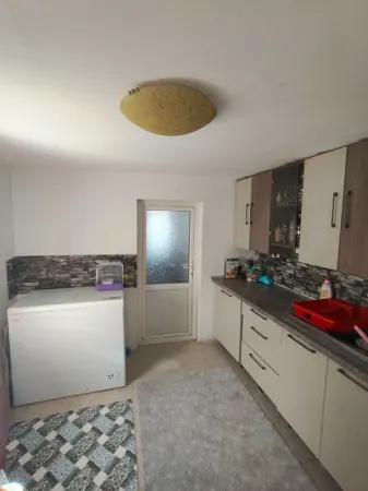 Casă 2 camere Valea Canepii - poza 1