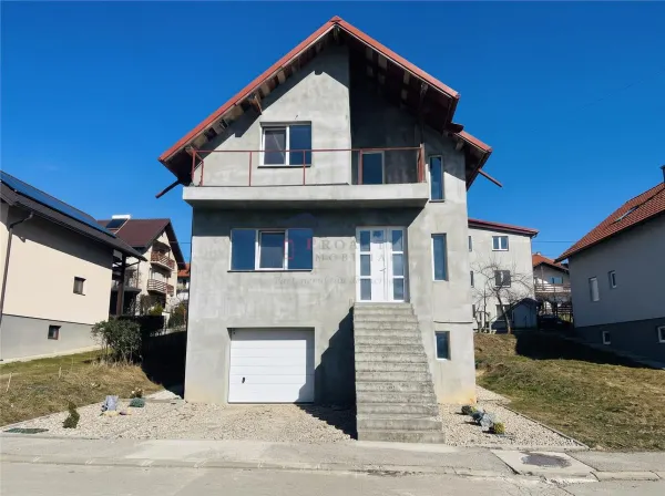 Casă 4 camere Suceava - poza 1