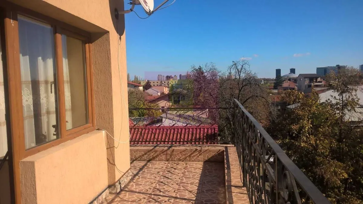 Apartament 3 camere București - poza 1