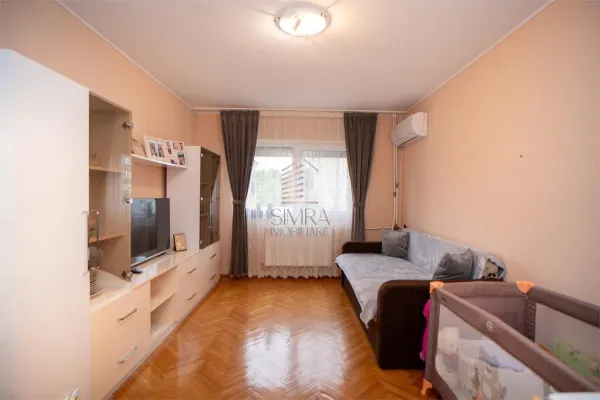 Apartament 3 camere Oradea - poza 1