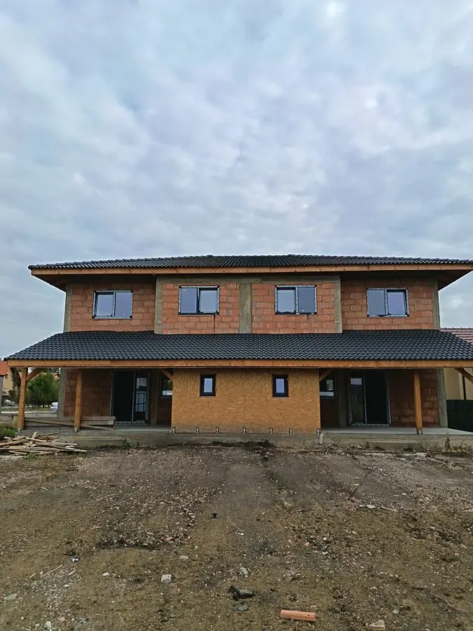Casă 8 camere Giarmata-Vii - poza 1