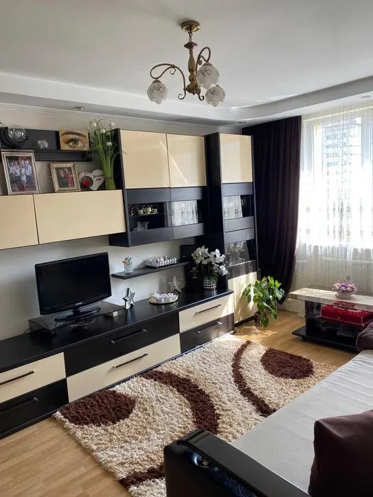 Apartament 3 camere Piatra Neamț - poza 1