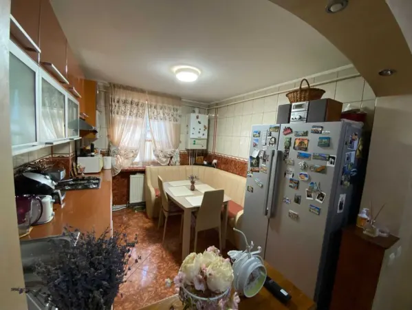 Apartament 3 camere Piatra Neamț - poza 7