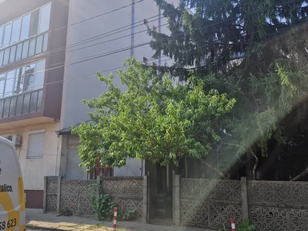 Casă București - poza 1