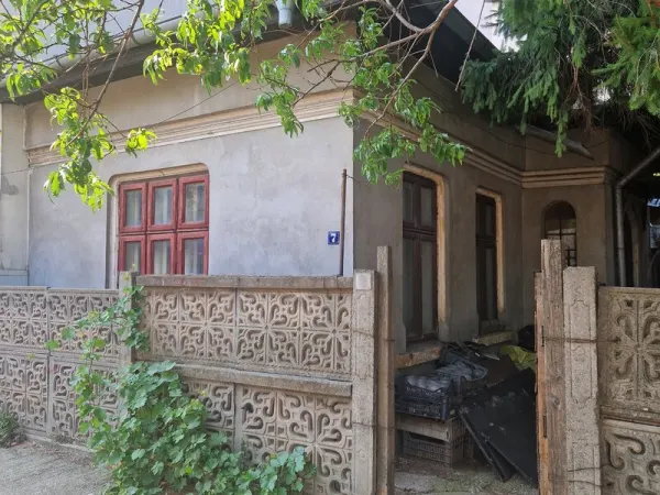 Casă București - poza 2