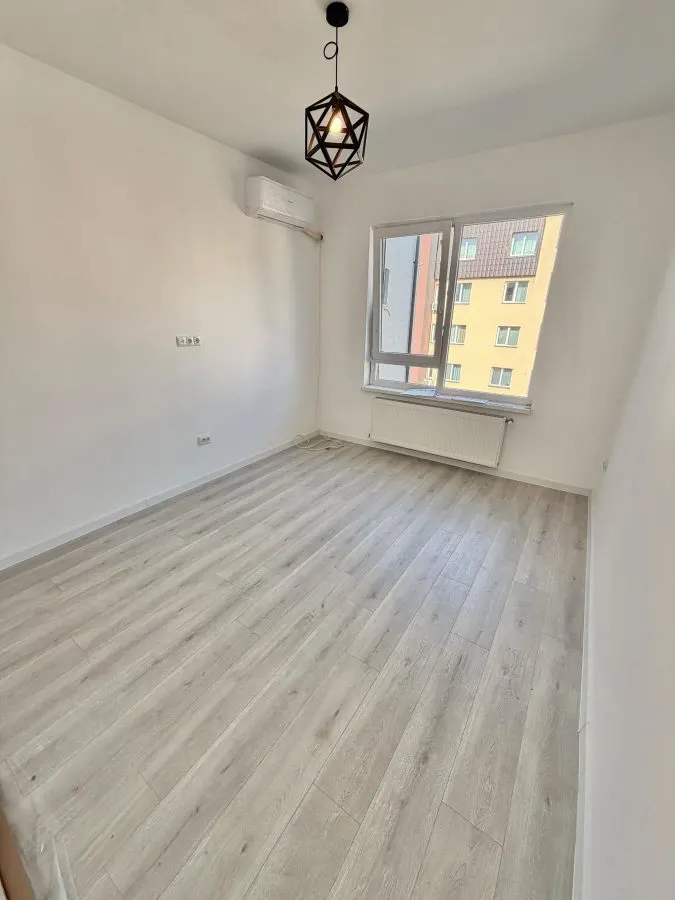 Apartament 10 camere Chiajna - poza 1