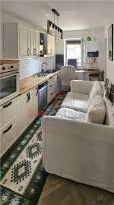 Apartament cu 2 camere cu boxa de vanzare in zona Baza 3 - Iasi