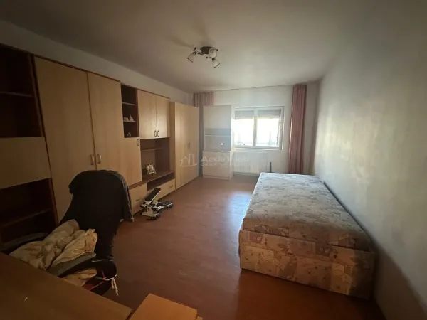 Apartament 3 camere Reșița - poza 2