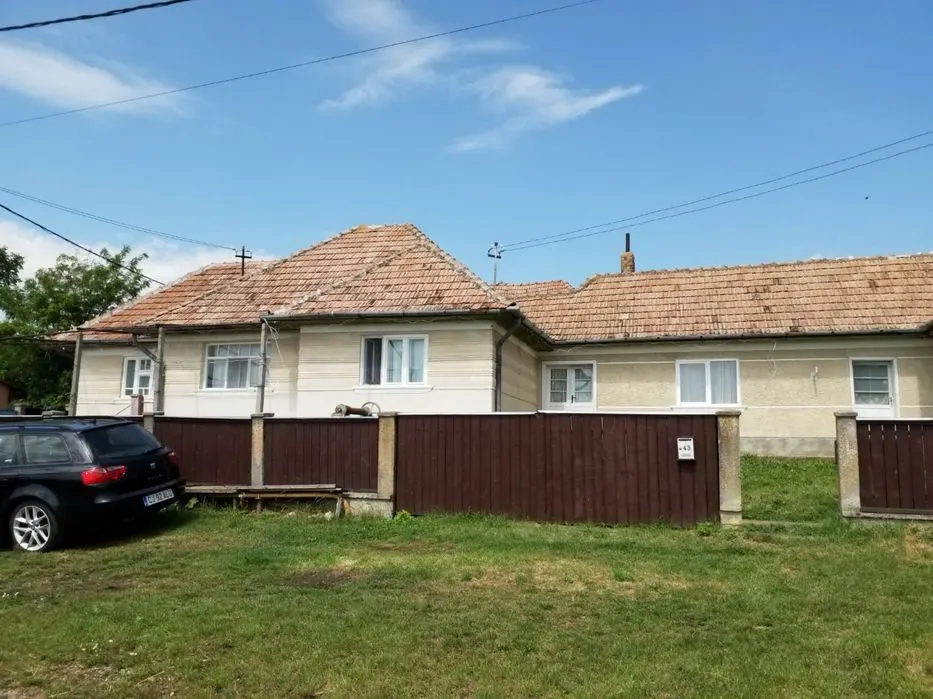 Casă 4 camere Ceanu Mic - poza 1