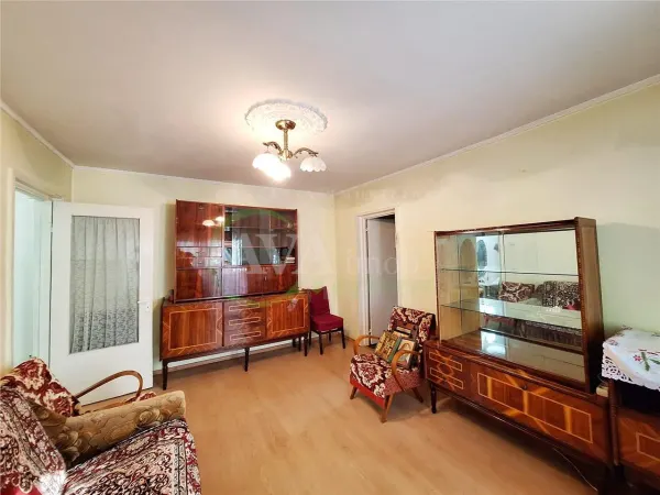 Apartament 3 camere Bacău - poza 2