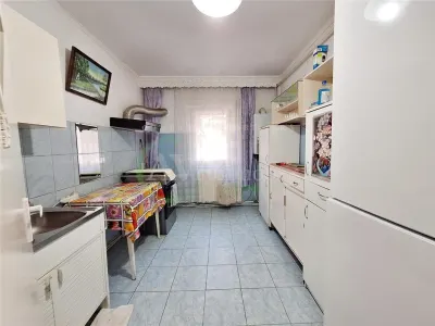 Apartament 3 camere Bacău - poza 7