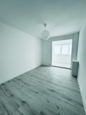Apartament 3 camere București - poza 1