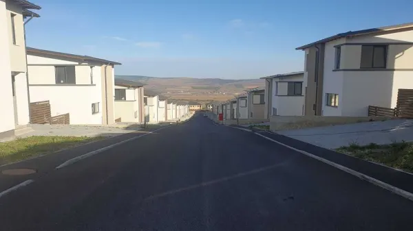 Casă 4 camere Dezmir - poza 2