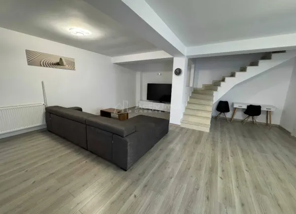 Casă 4 camere 1 Decembrie - poza 1