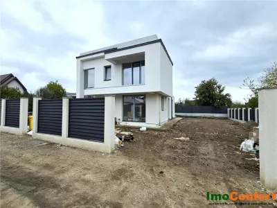 Vila de lux cu 665 mp teren, in Valea Ursului langa padure - Iasi