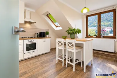 Apartament cu panorama de exceptie asupra Brasovului si Tampei, 3 camere, parcare, Centrul Istoric - Brasov
