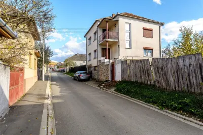 Casă din Cărămidă de Vânzare | Zonă Liniștită | Lipova - Lipova