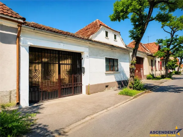 Casă 4 camere Brașov - poza 1