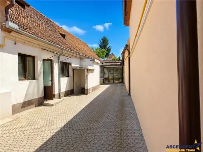 Casă 4 camere Brașov - poza 2