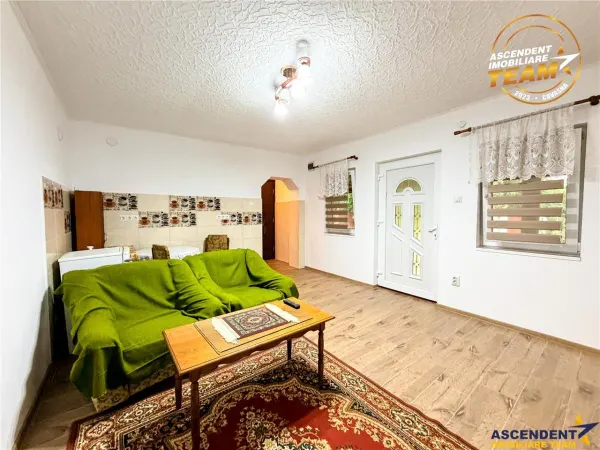 Casă 4 camere Cernat - poza 2