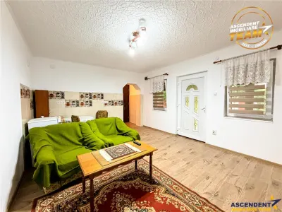 Casă 4 camere Cernat - poza 2