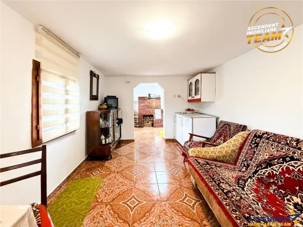 Casă 4 camere Cernat - poza 9