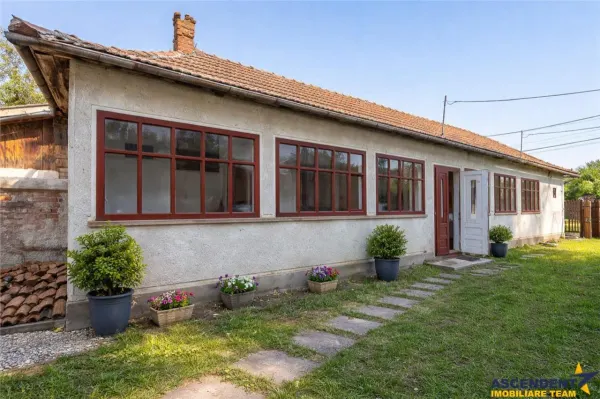 Casă 4 camere Bretcu - poza 1